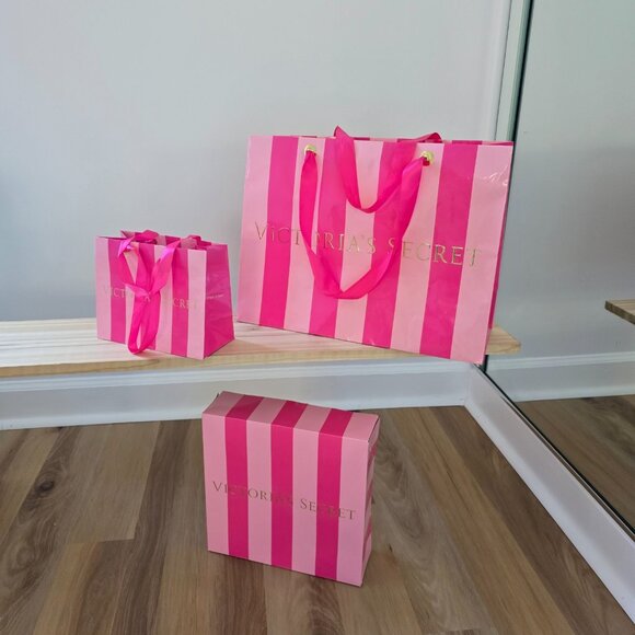 Victoria's Secret 1 Gift Box 2 Shopping Paper Bags Vintage Pink Striped - Picture 2 of 4